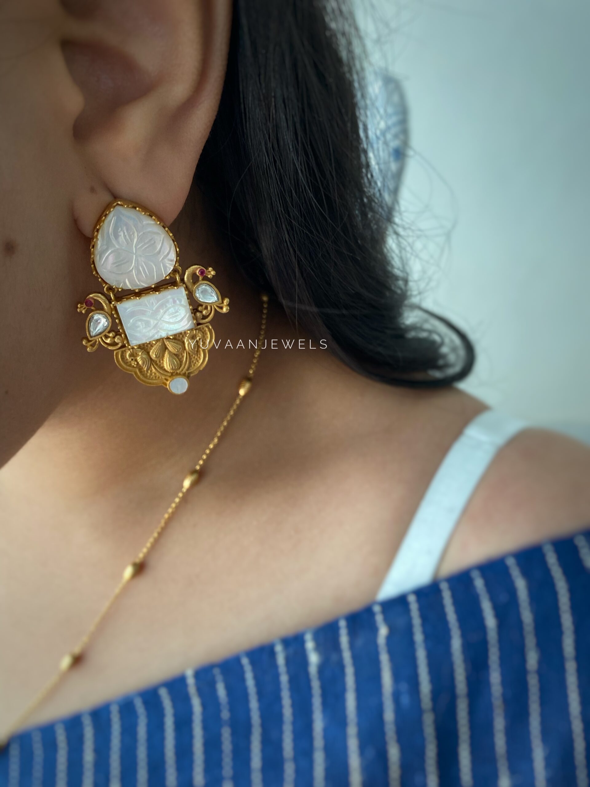 Meera handcrafted necklace Thumbnail