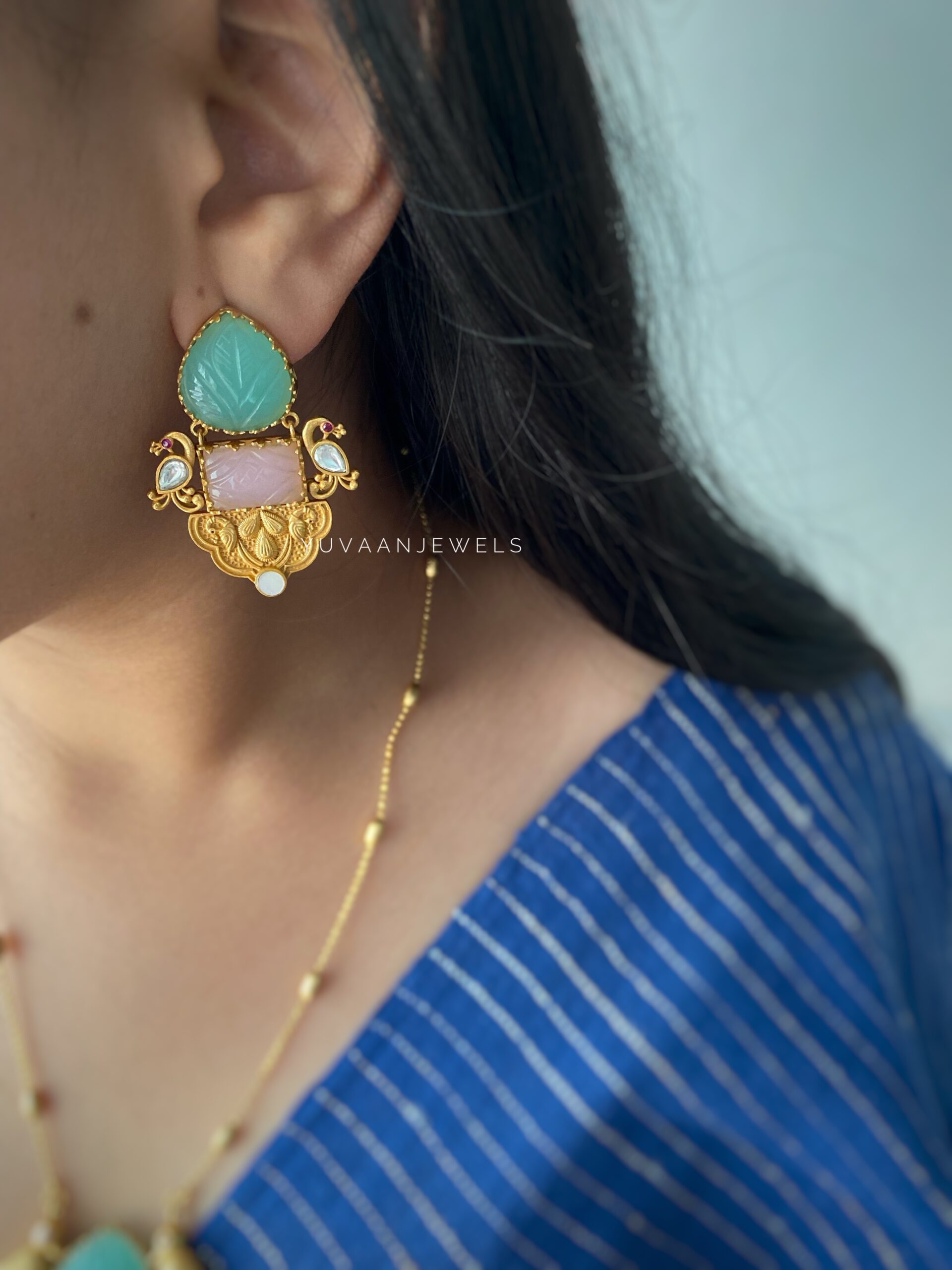 Meera handcrafted necklace Thumbnail