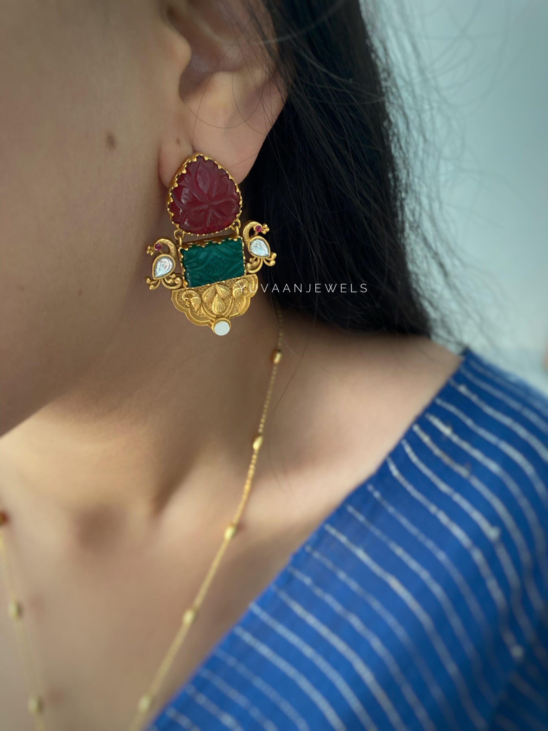 Meera handcrafted necklace Thumbnail