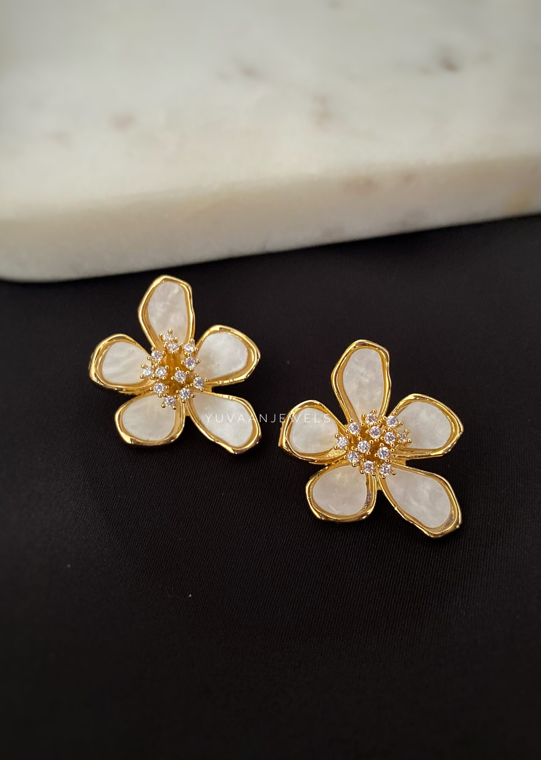 Jasmin Stone earrings Thumbnail