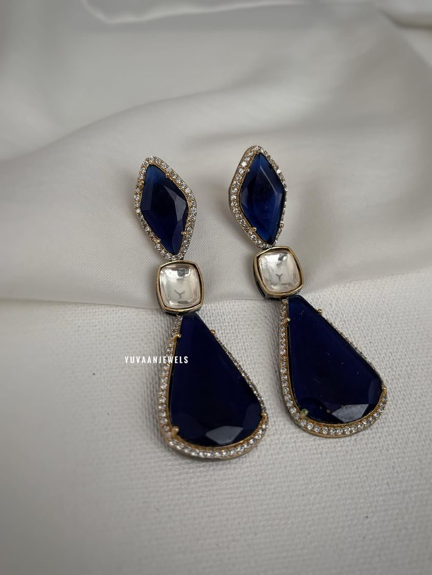 Aaru antique Quartz earrings Thumbnail