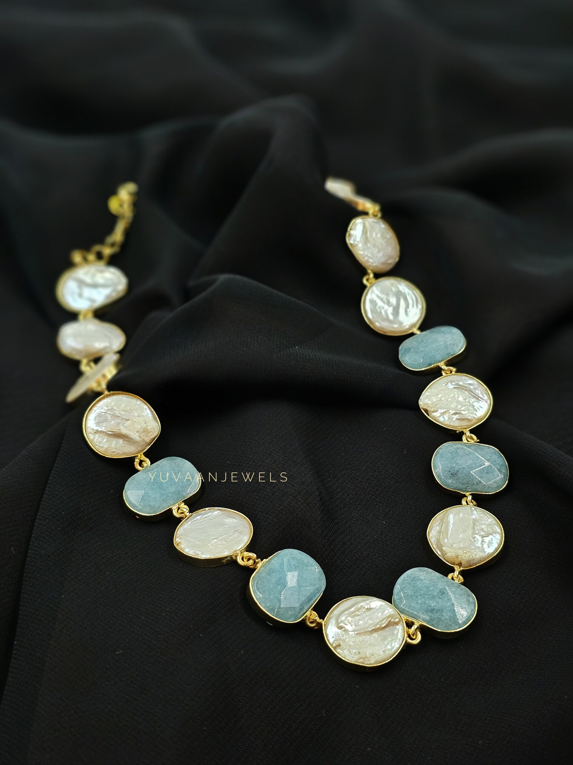 Ami semi precious Baroque Necklace Thumbnail