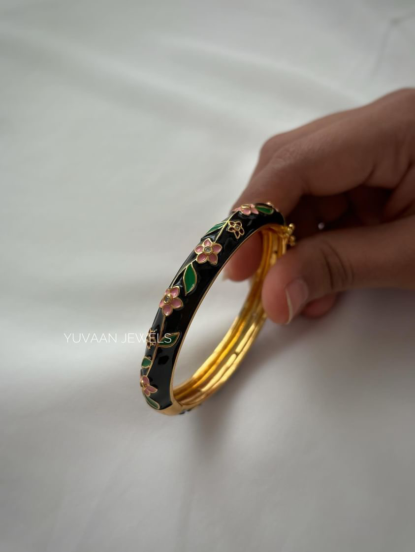 Dhara openable bangle Thumbnail