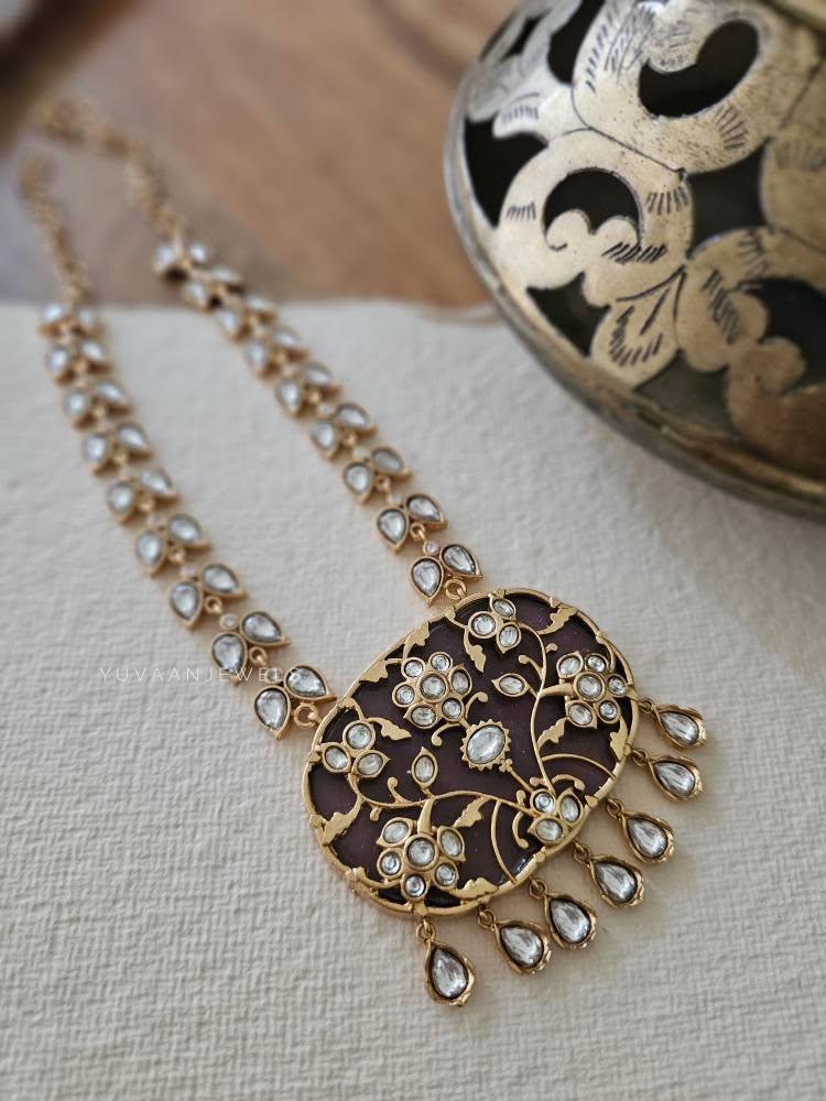 Lafz Quartz necklace Thumbnail