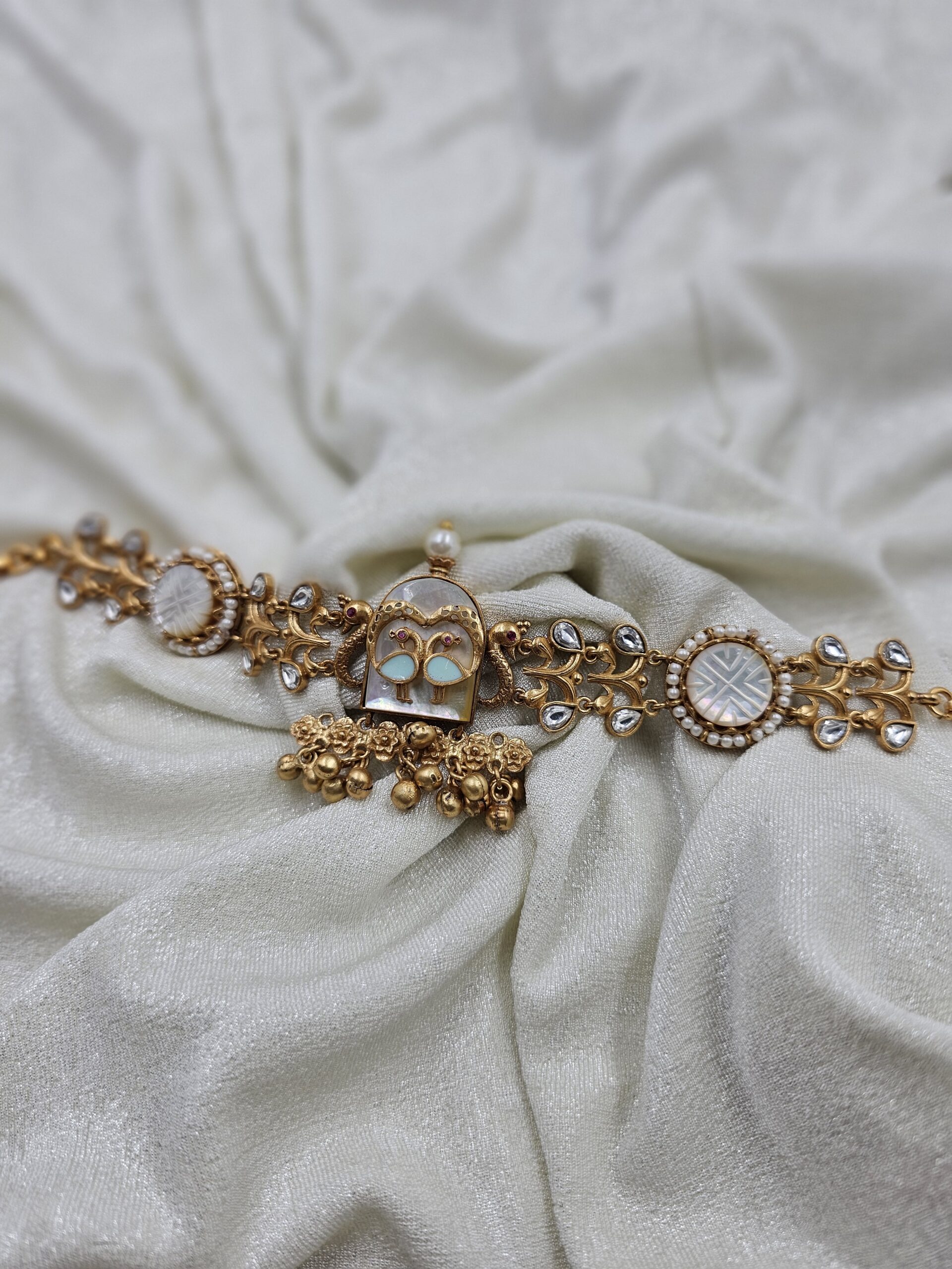 Vedh handcrafted gold choker Thumbnail