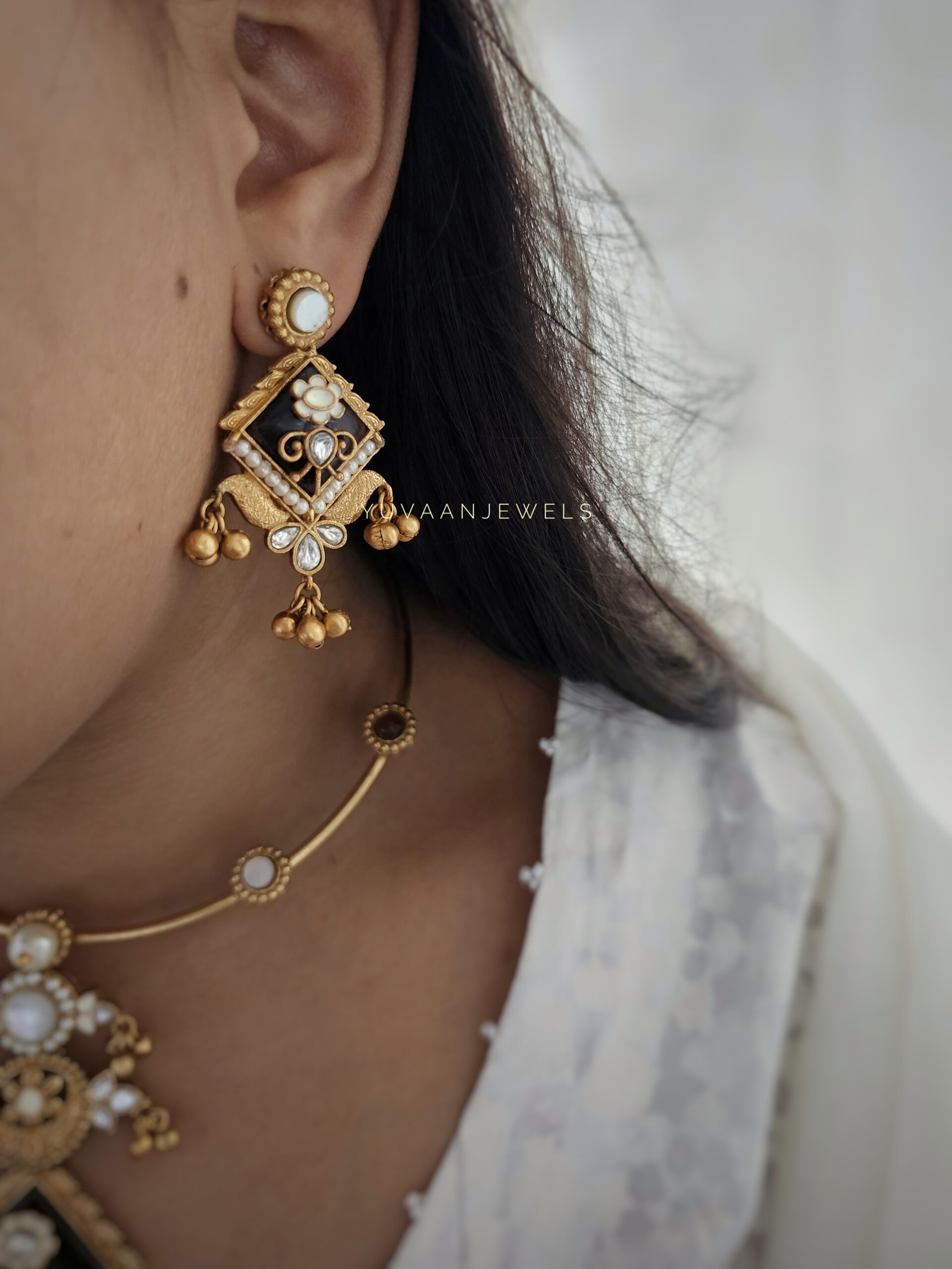 Malvika hasli necklace Thumbnail