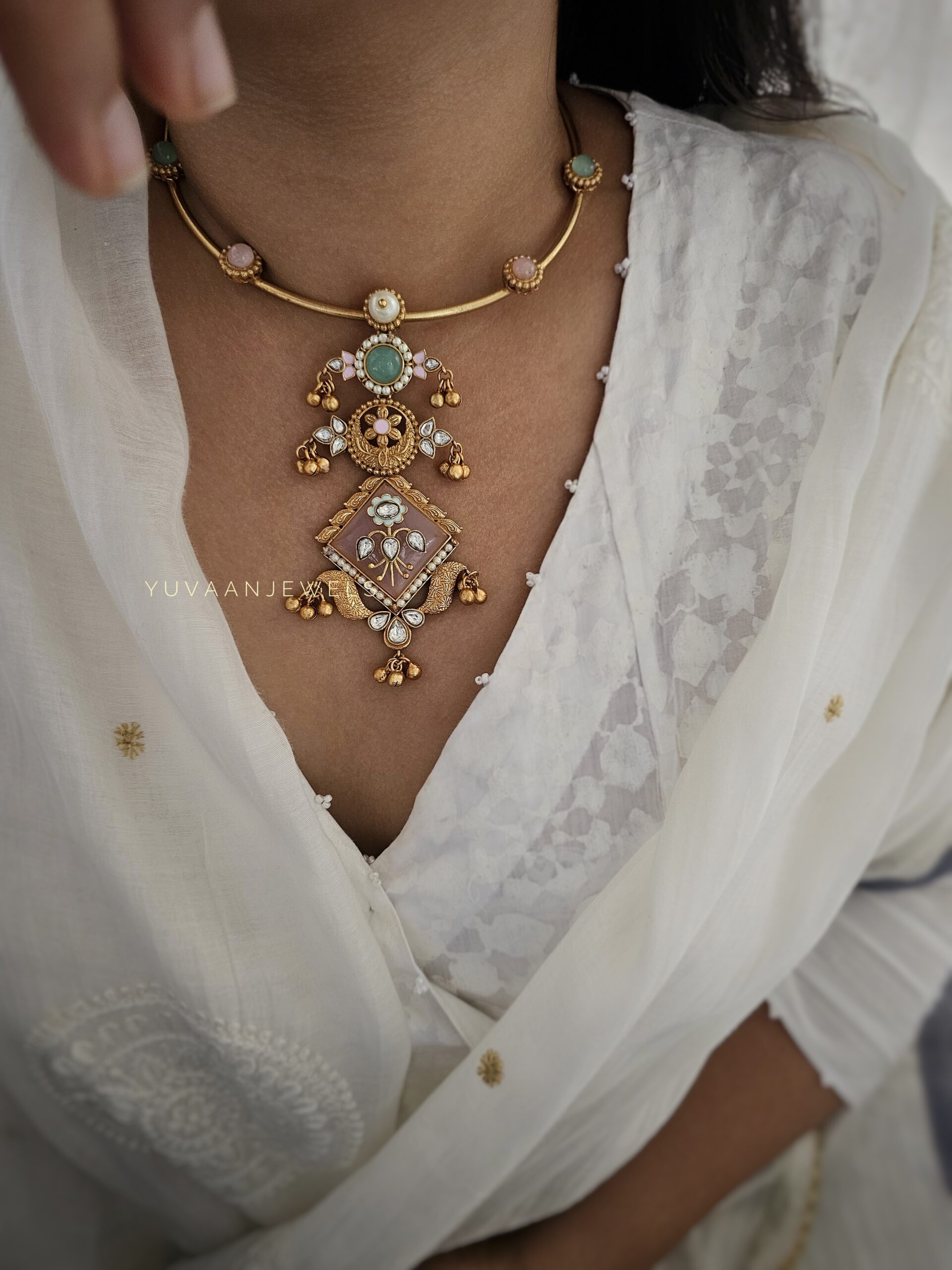 Malvika hasli necklace Thumbnail