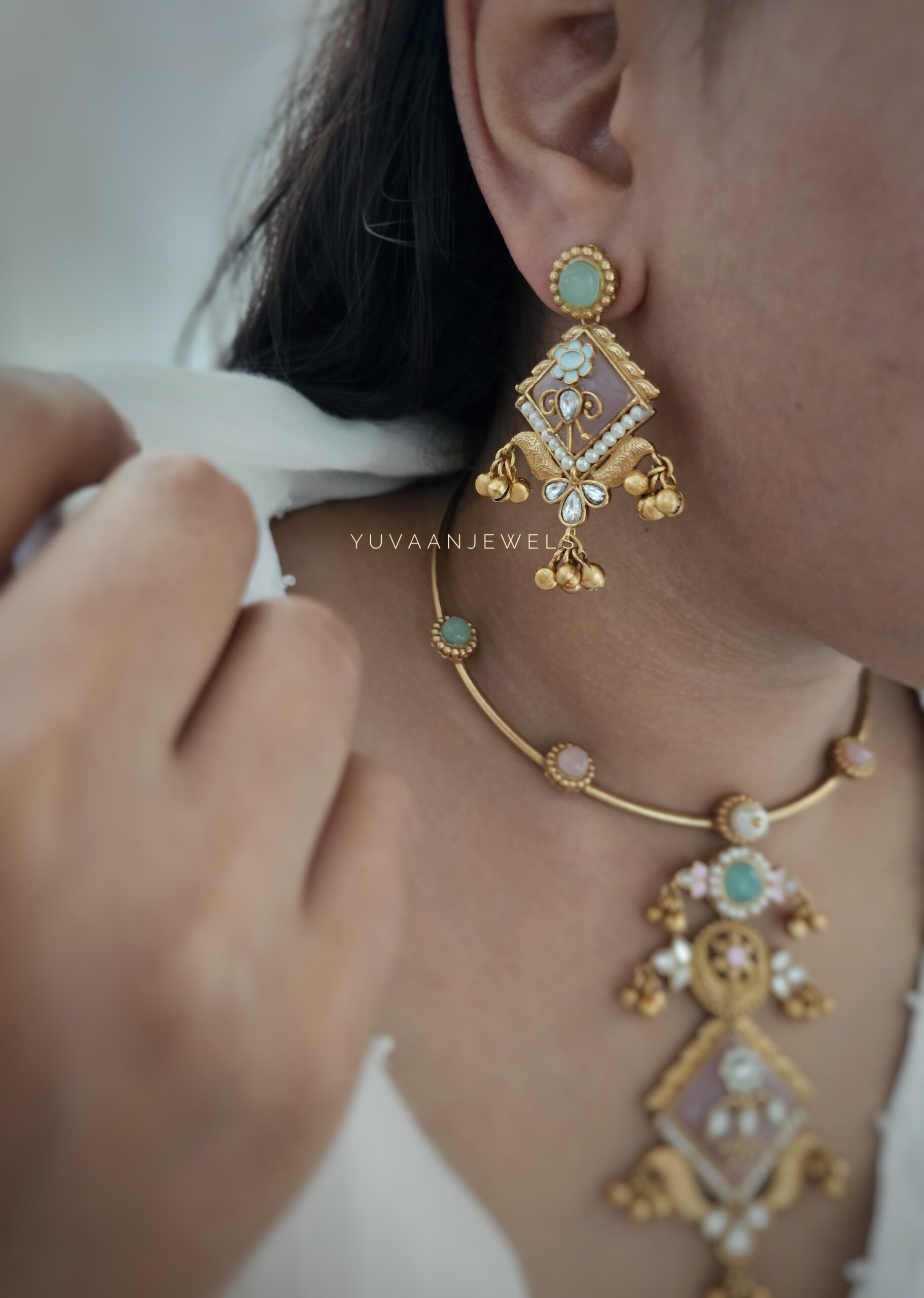 Malvika hasli necklace Thumbnail