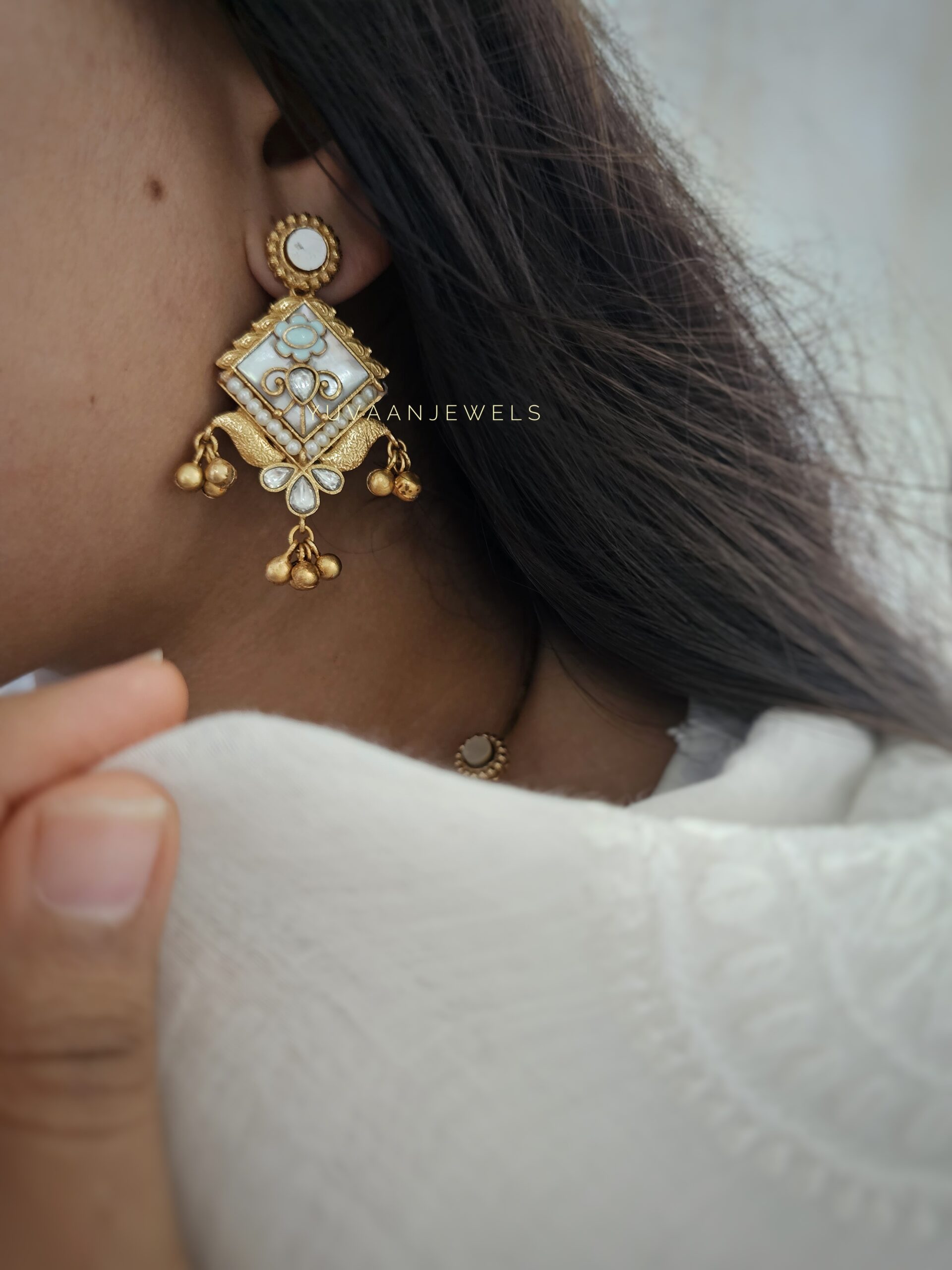 Malvika hasli necklace Thumbnail