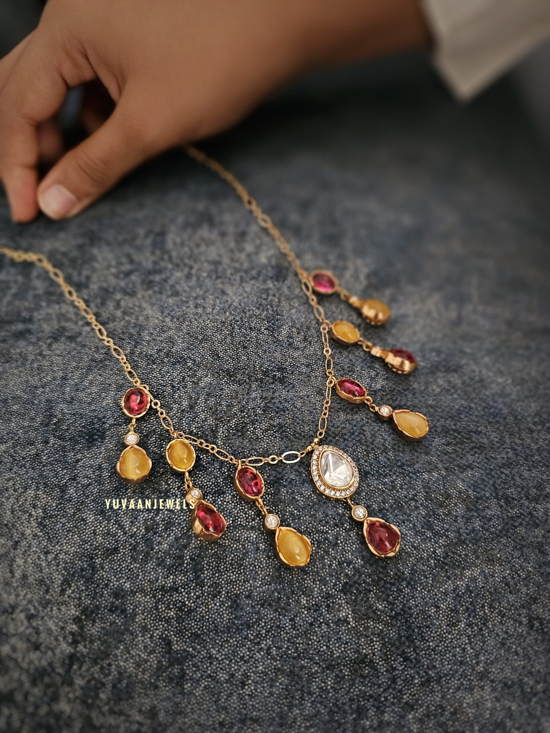 Aavriti polki necklace Thumbnail