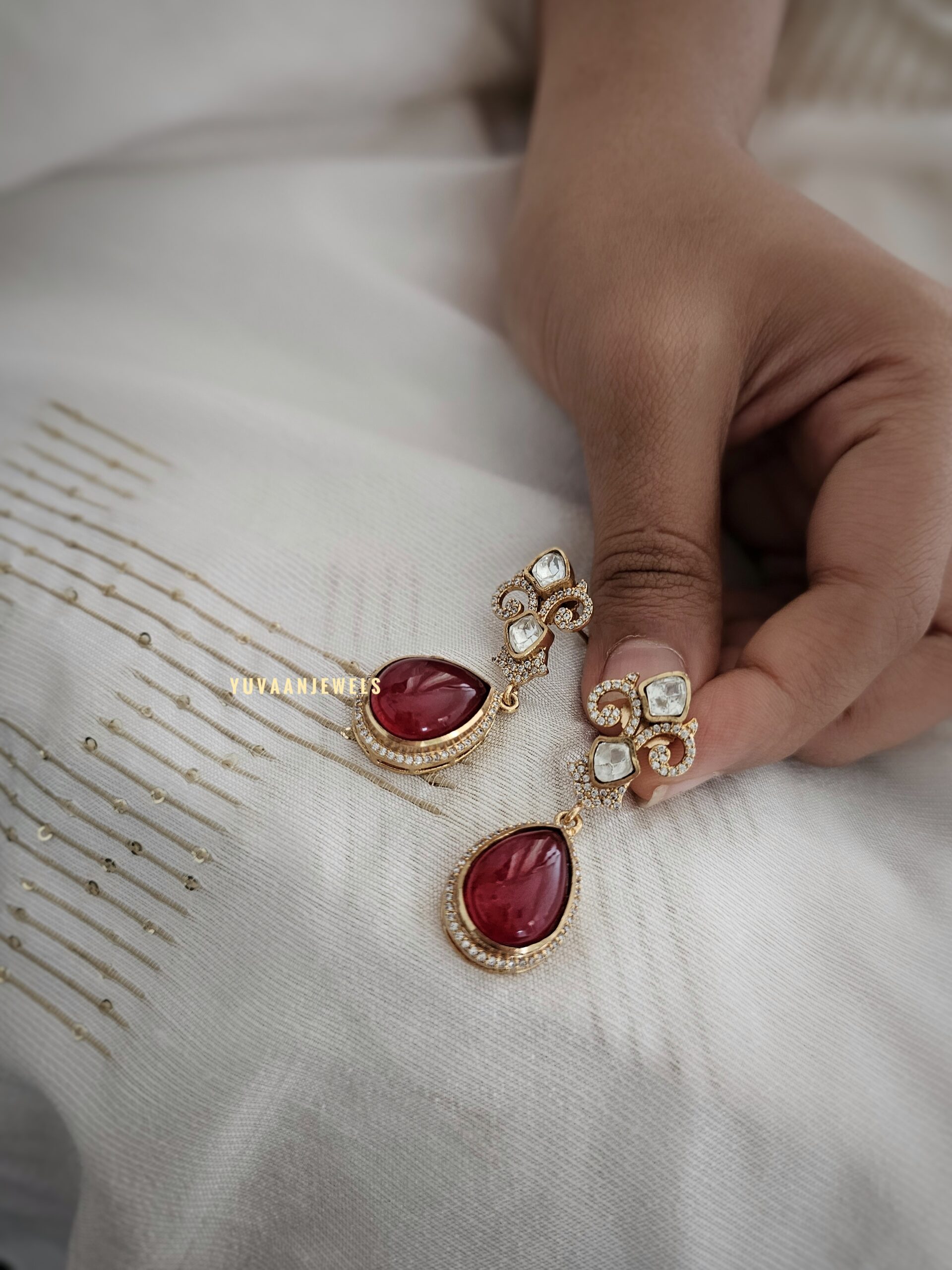 Sunidhi delicate polki & Quartz necklace Thumbnail