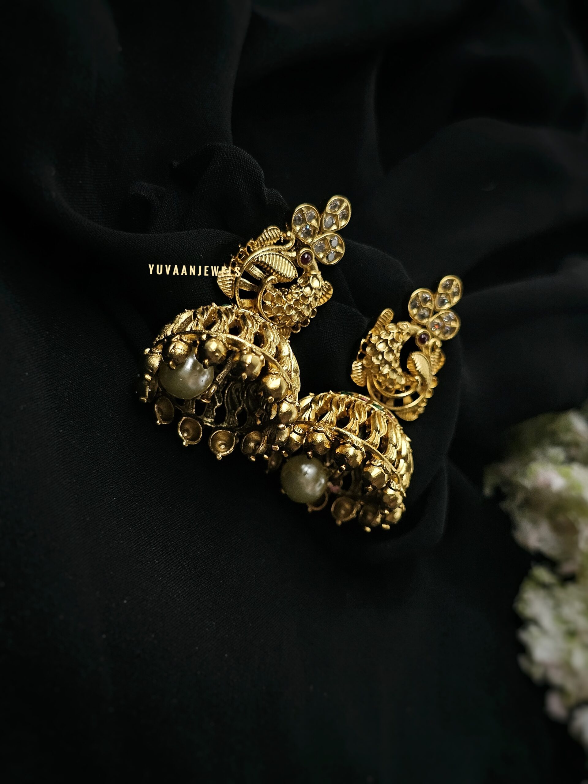 Prabha Handcrafted temple necklace Thumbnail