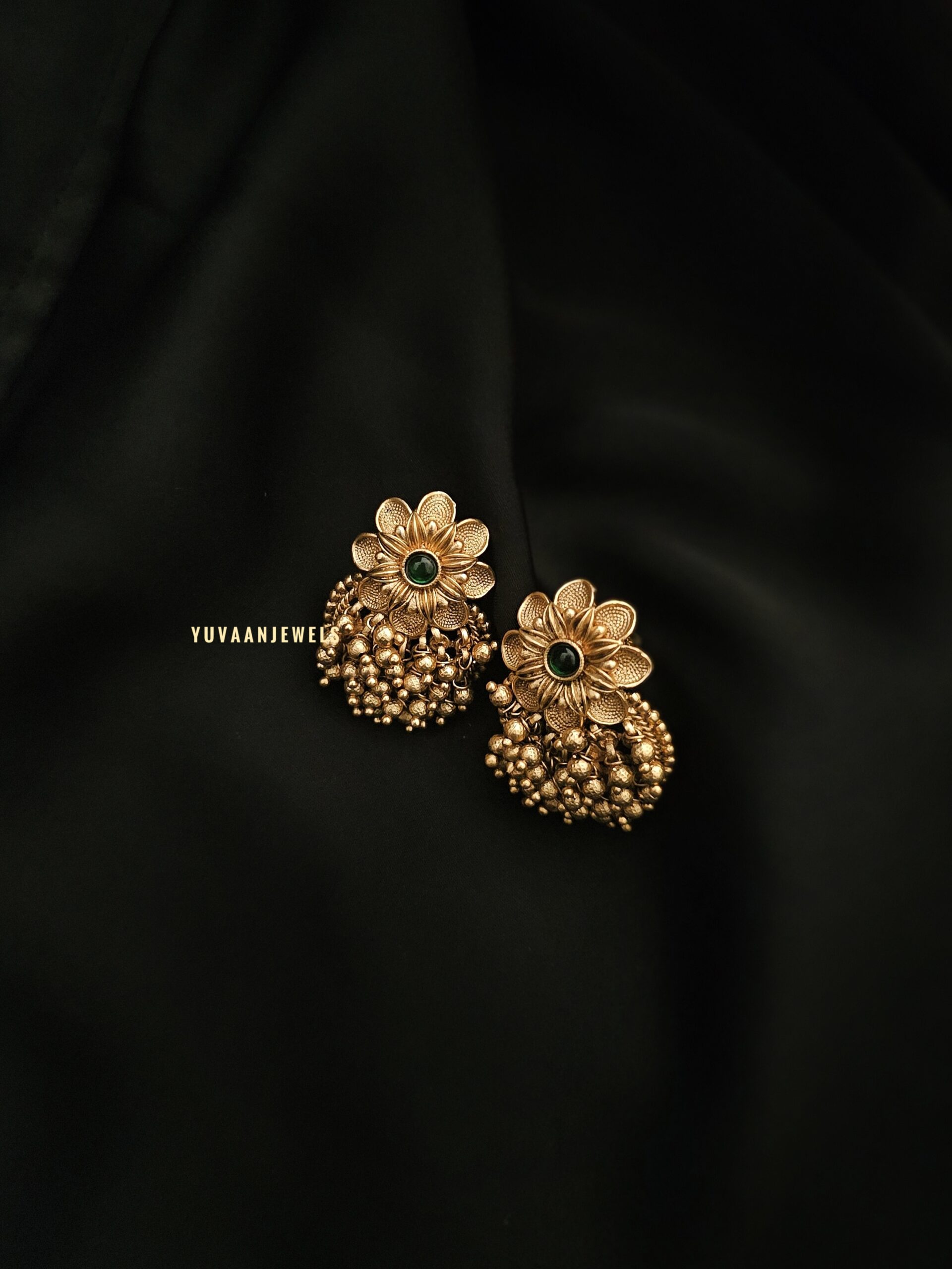 Spardha handcrafted gold Studs Thumbnail