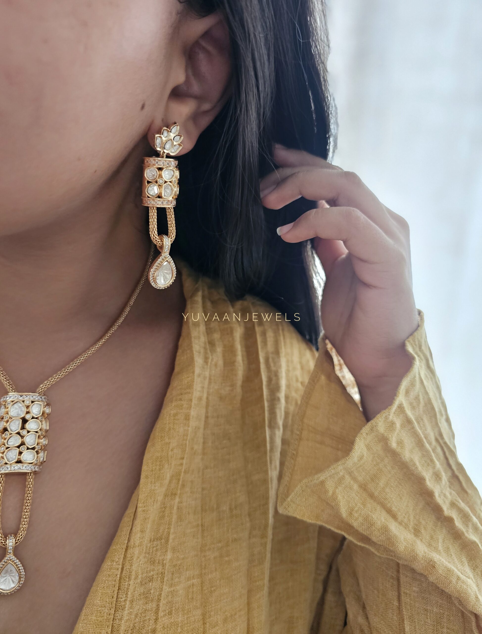 Nimrat Delicate polki necklace Thumbnail