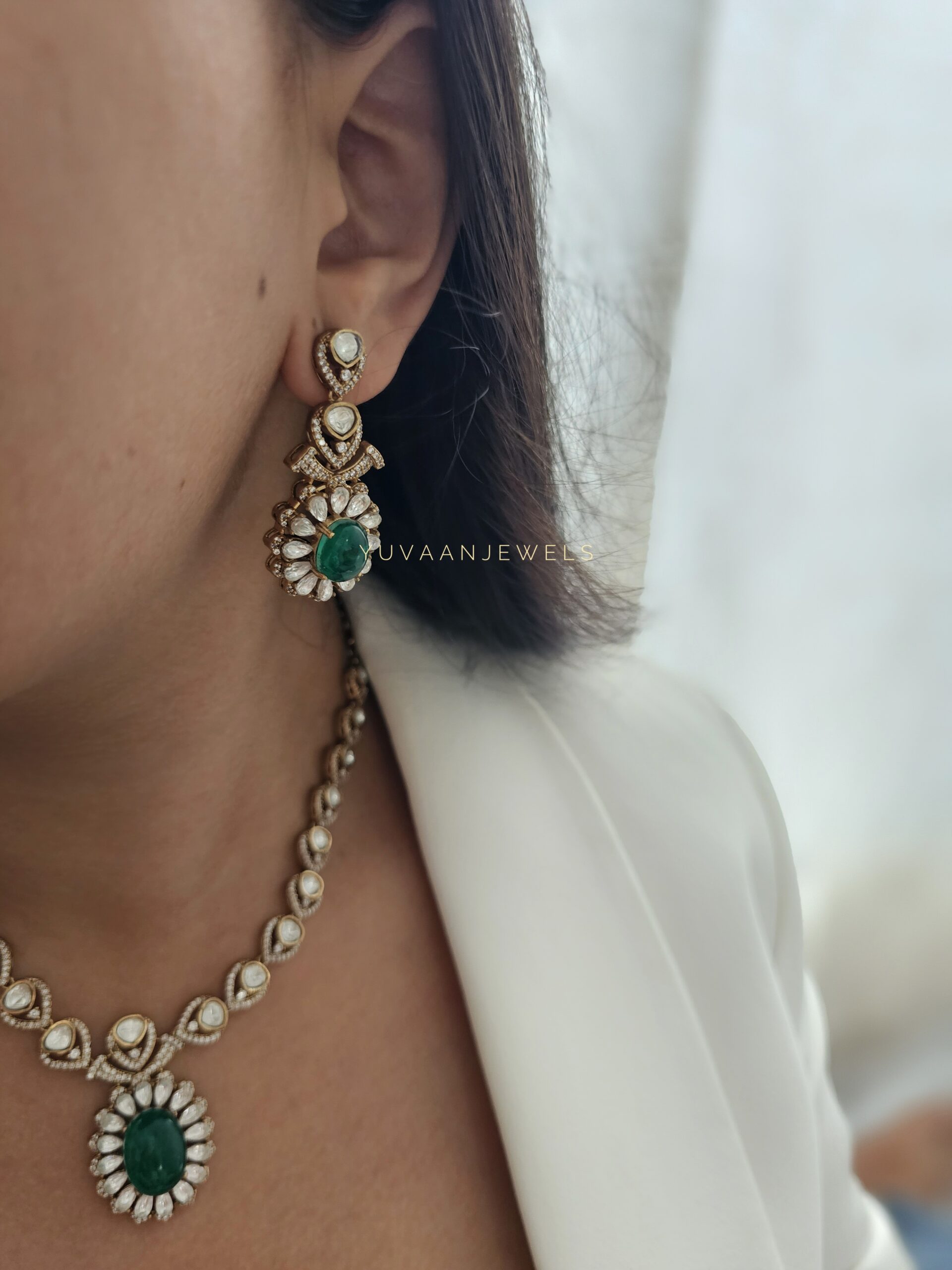 Amogh polki and Quartz necklace Thumbnail