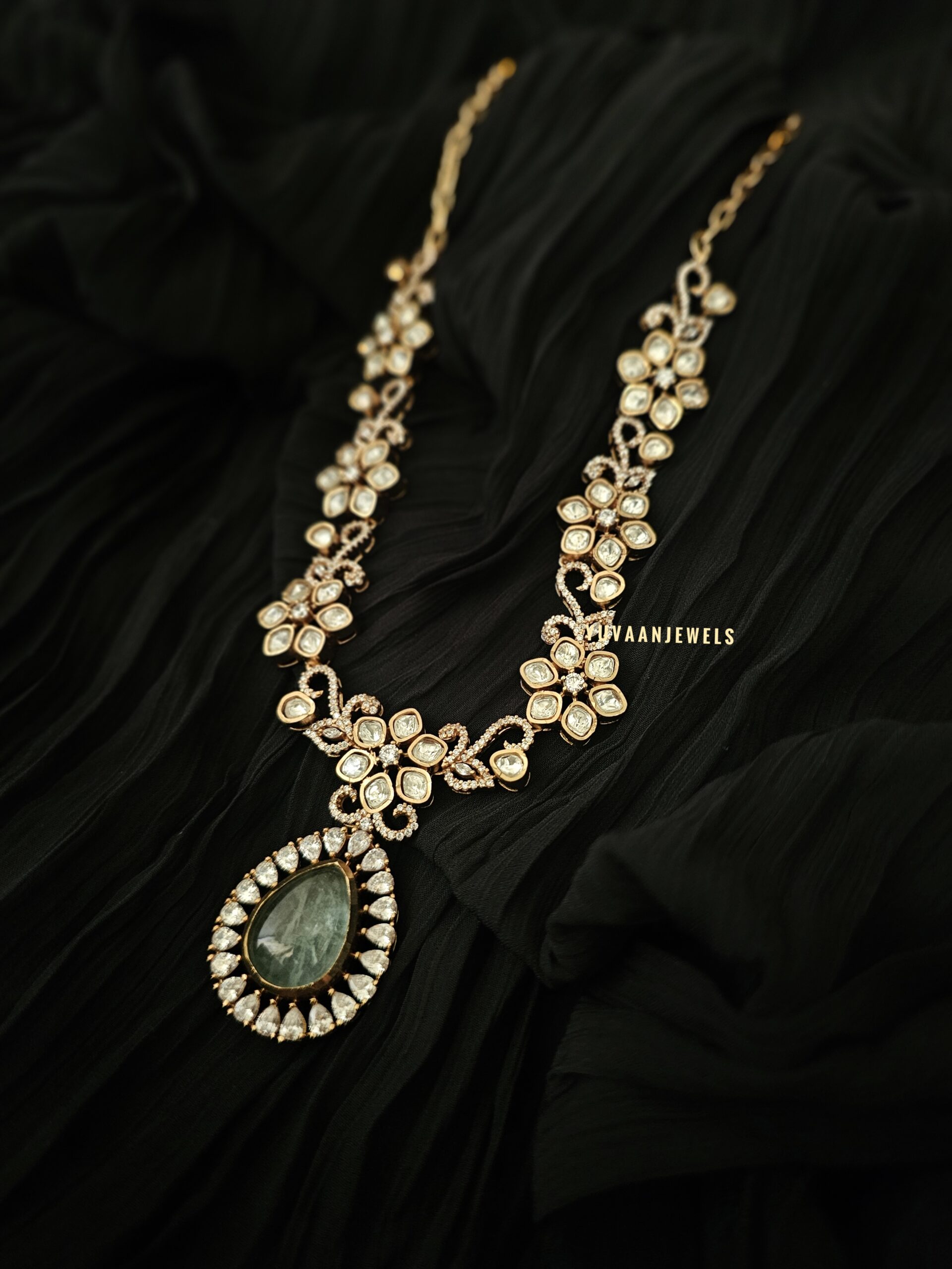 Khyaali Quartz and polki necklace Thumbnail