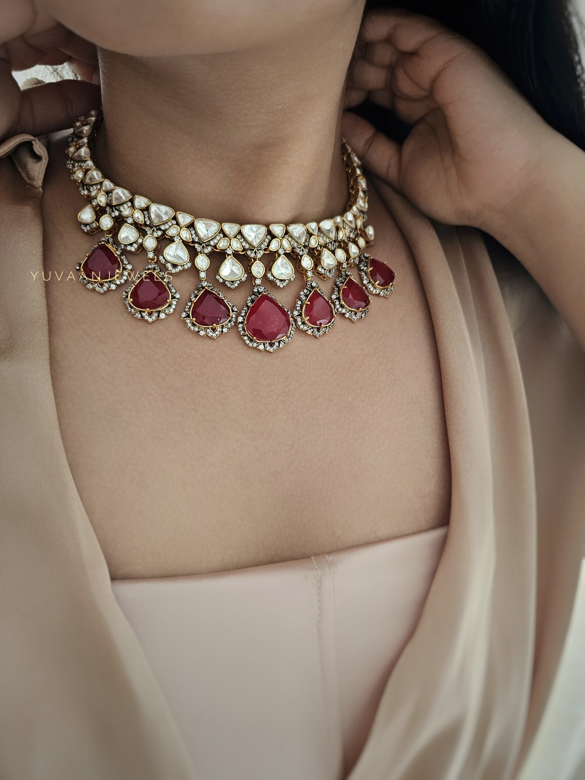 Naysa Quartz and polki necklace Thumbnail