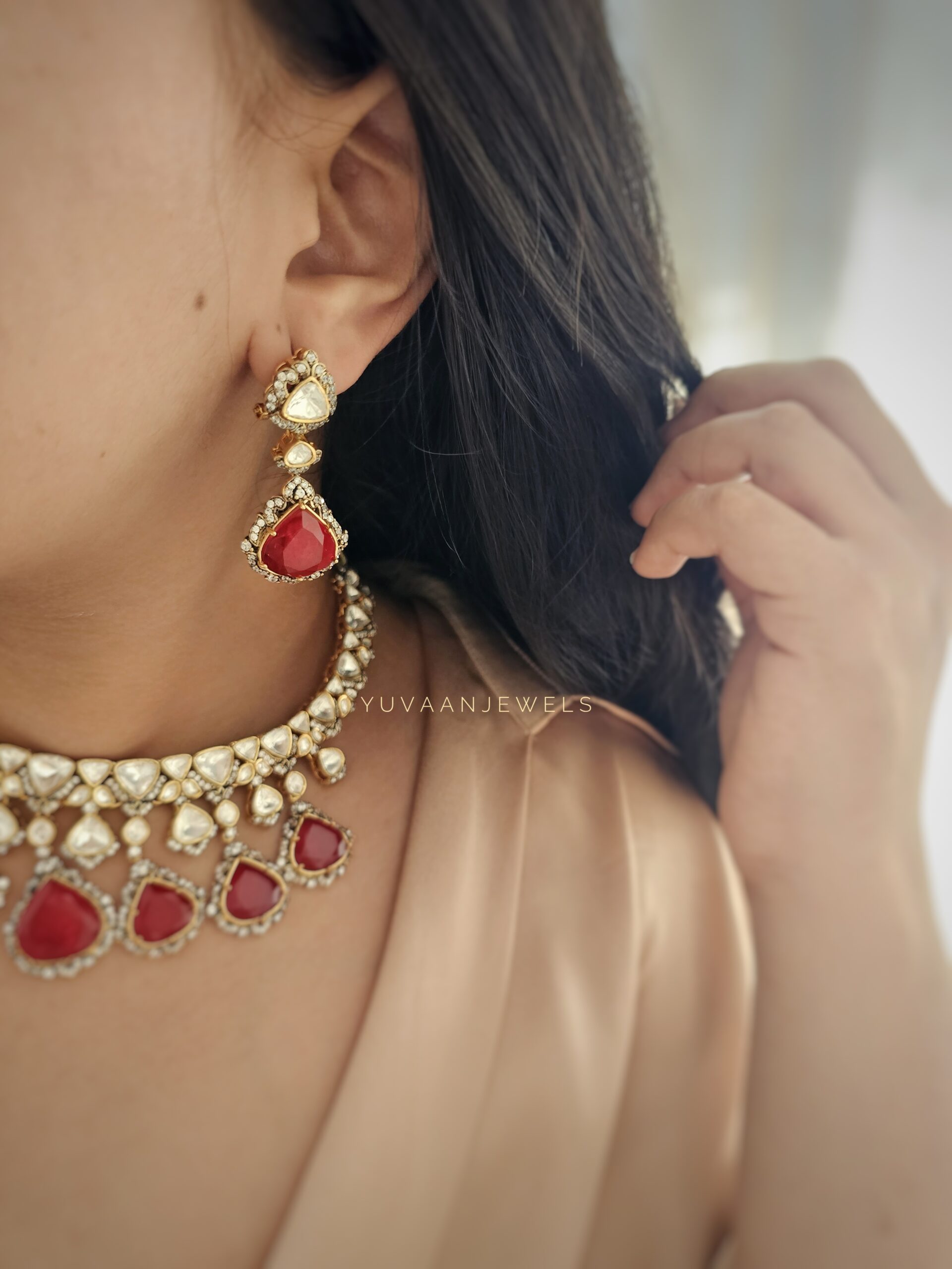Naysa Quartz and polki necklace Thumbnail
