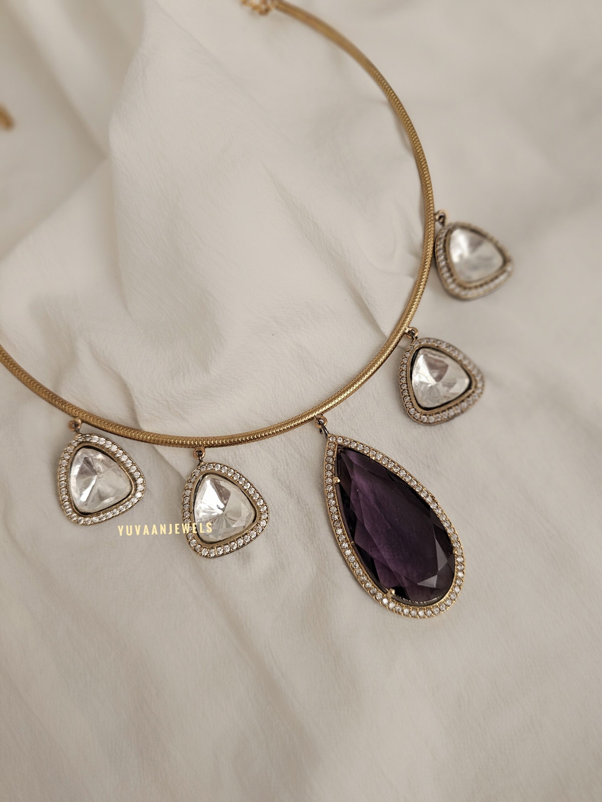 Disha Quartz and polki Hasli necklace Thumbnail