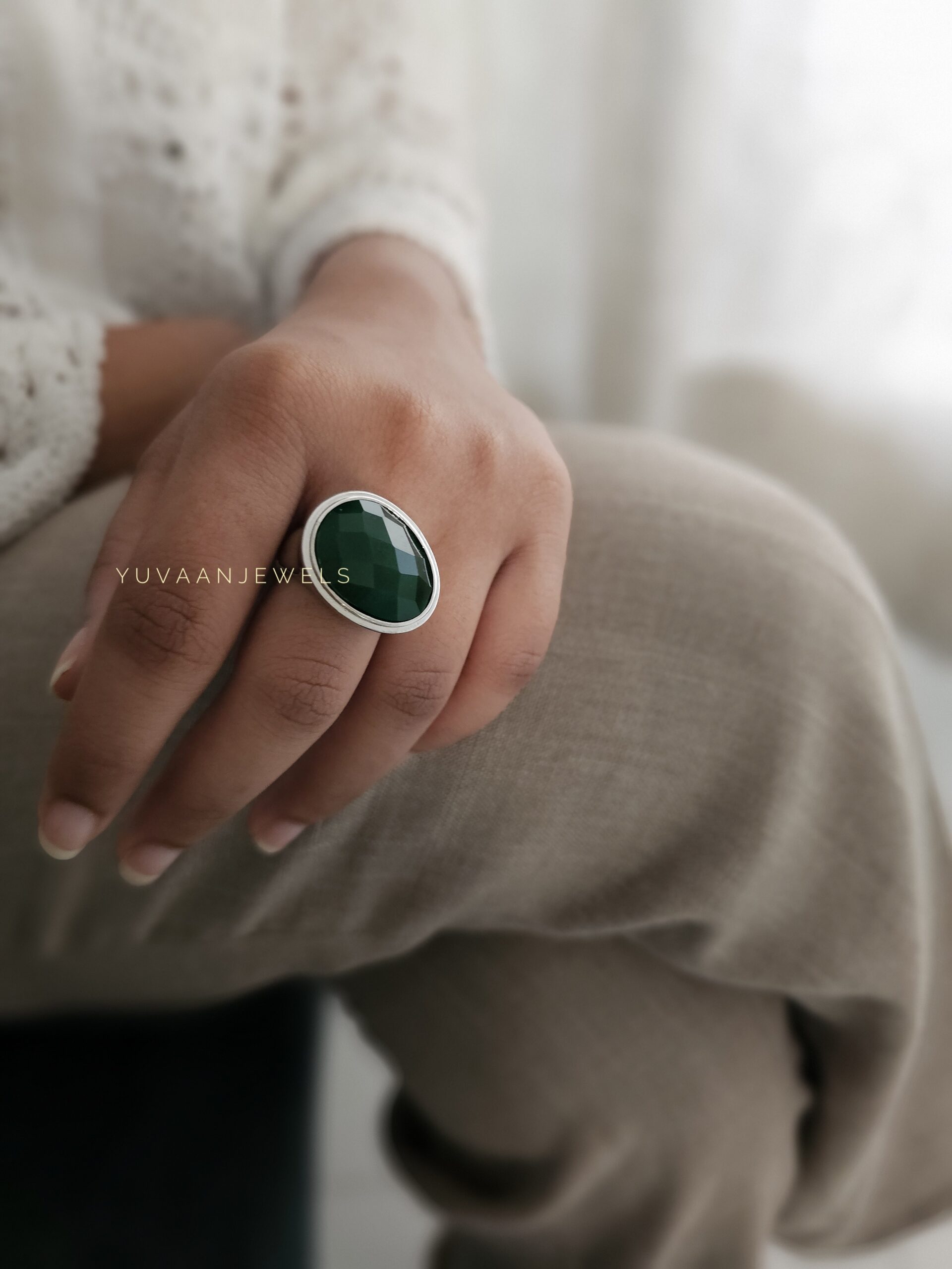 Emerald Jubile Bold ring Thumbnail