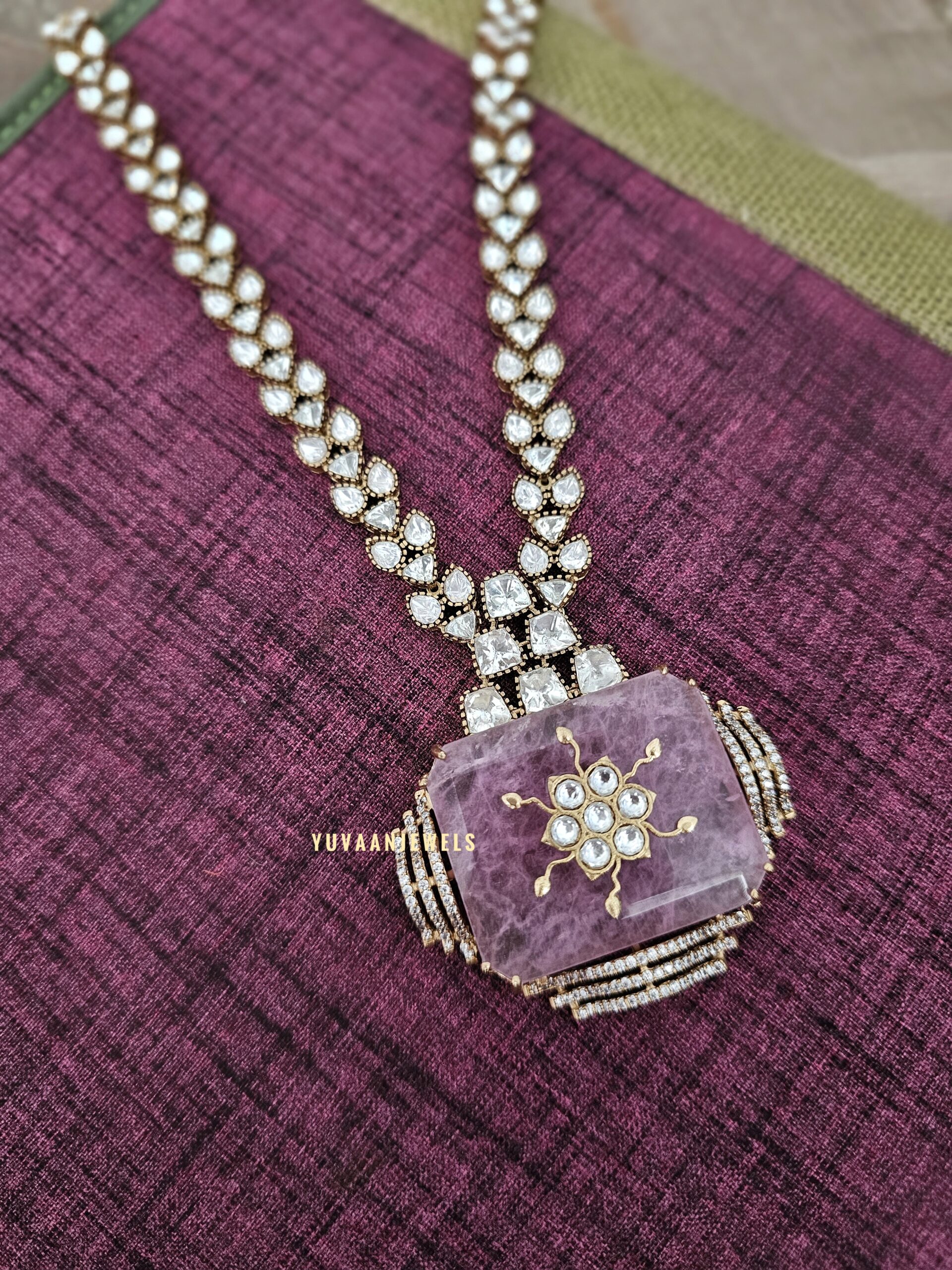 Shifa Quartz and Polki necklace Thumbnail