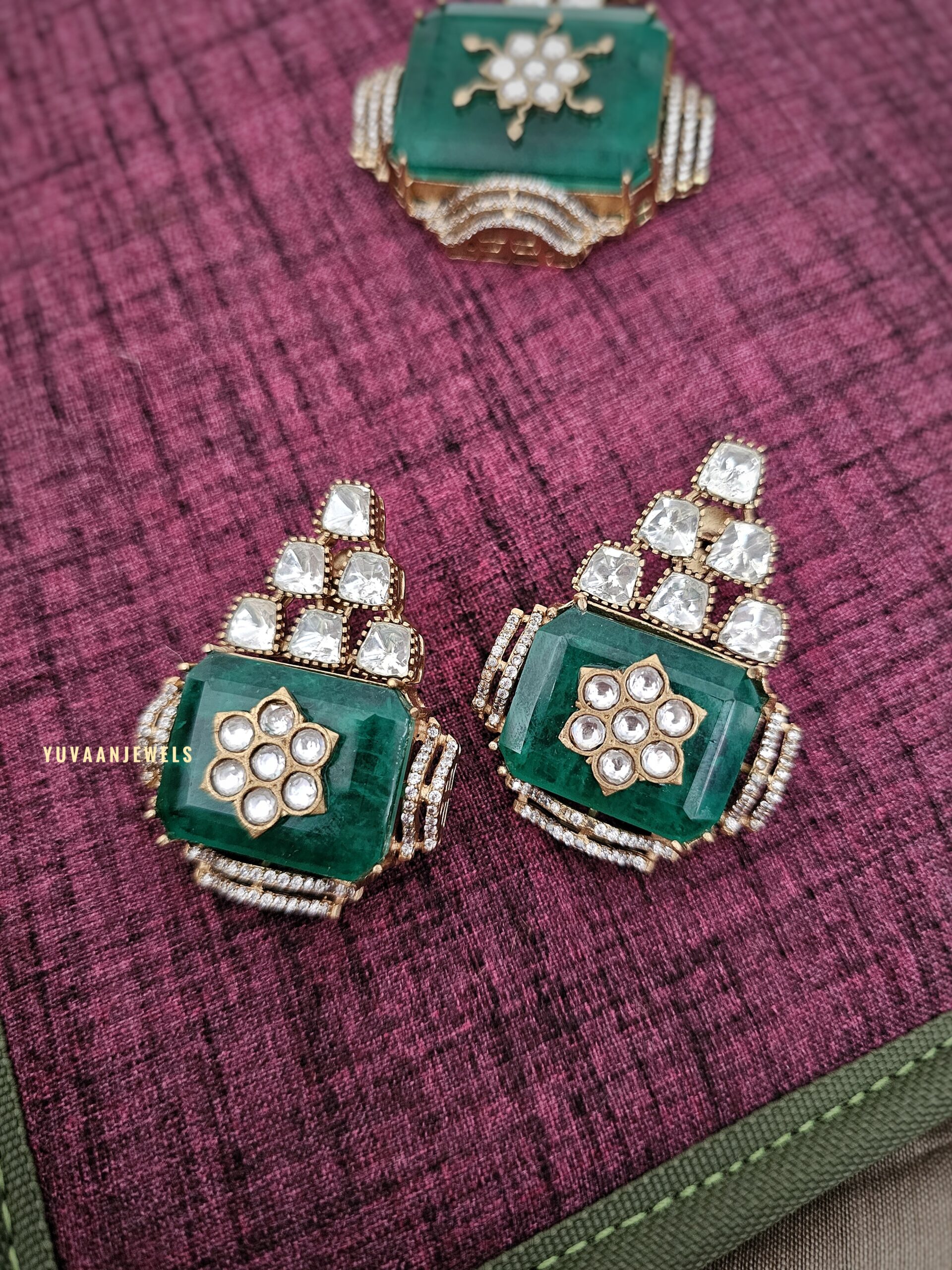 Shifa Quartz and Polki necklace Thumbnail