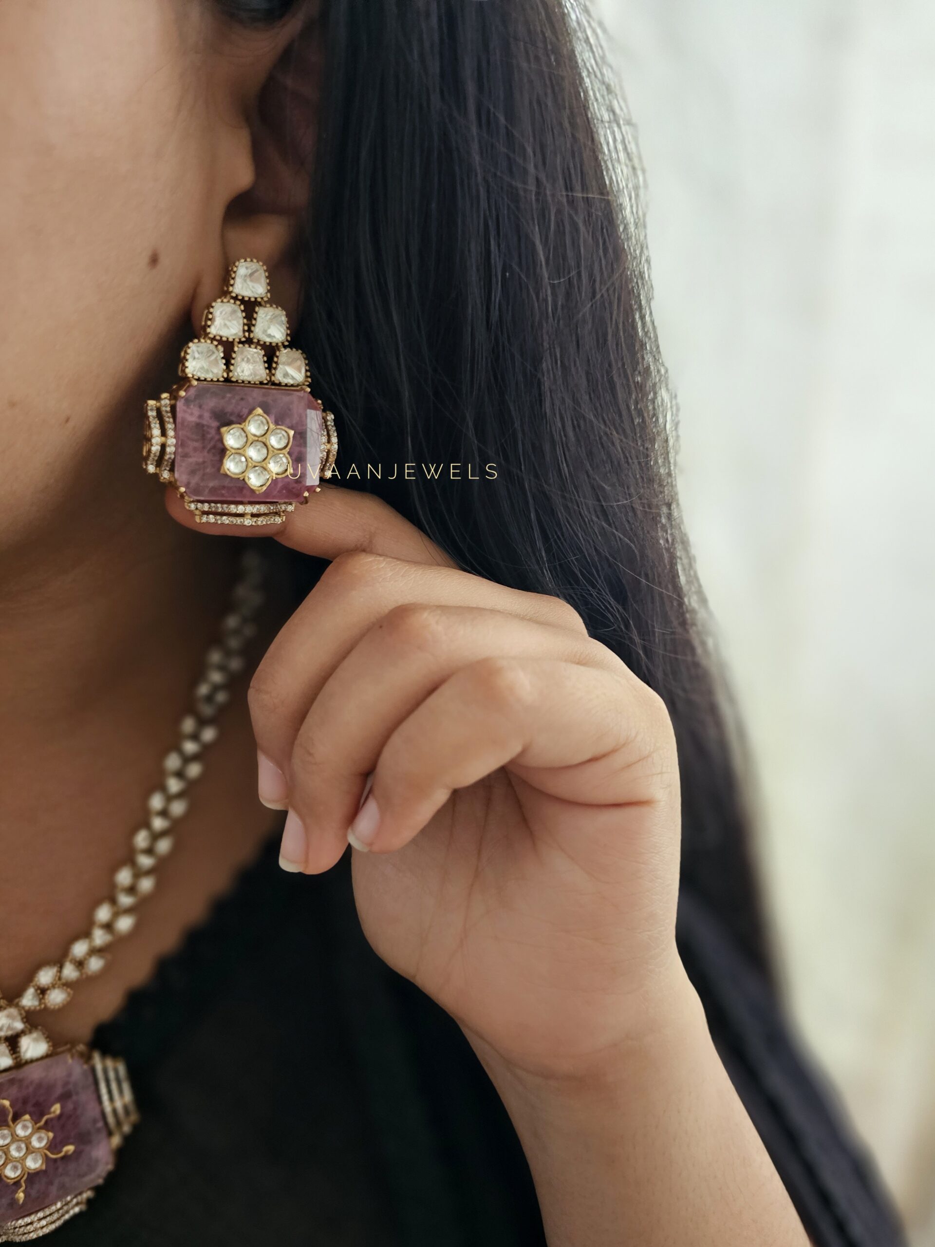 Shifa Quartz and Polki necklace Thumbnail