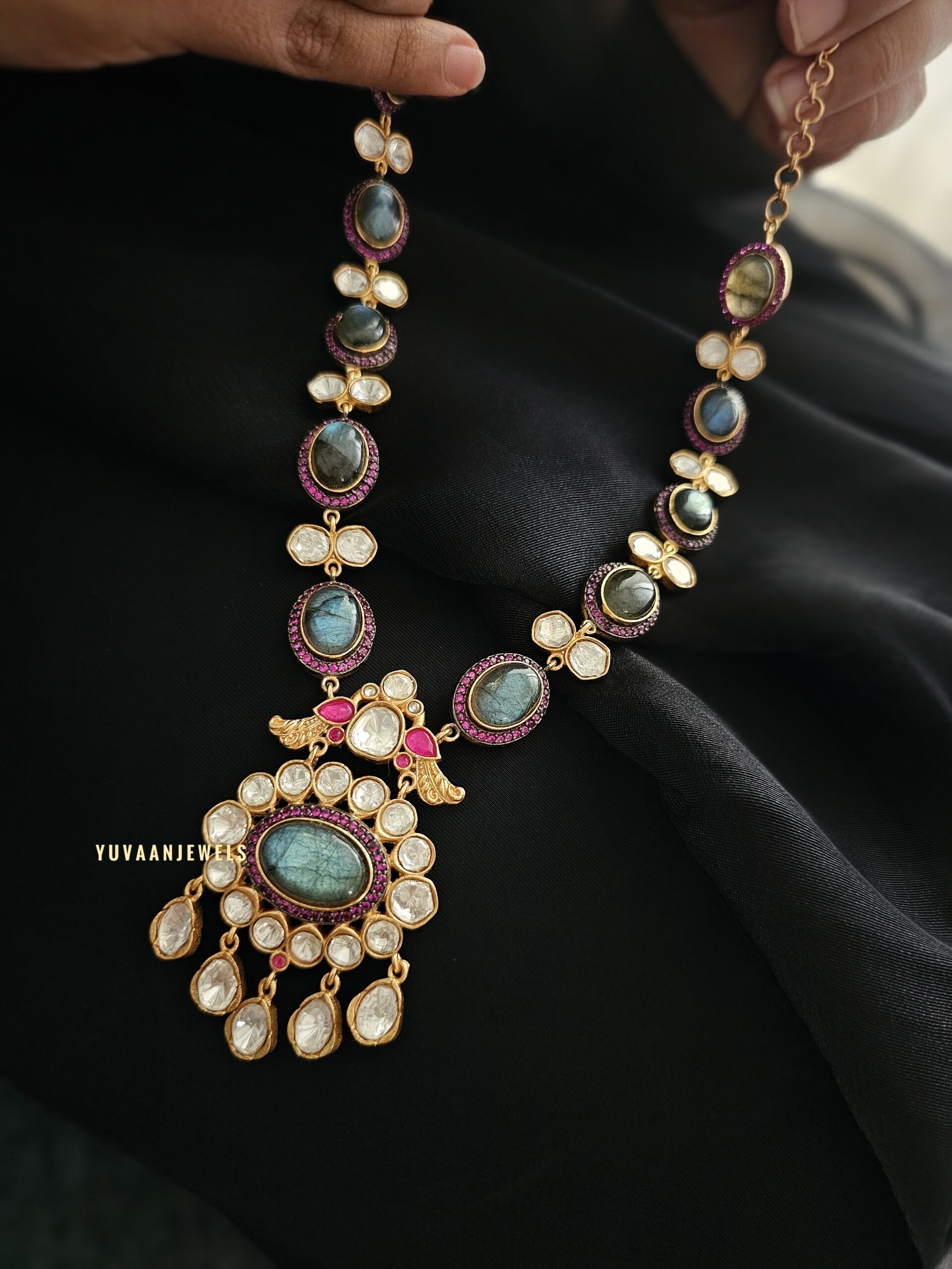 Shikha Quartz and Polki Necklace Thumbnail