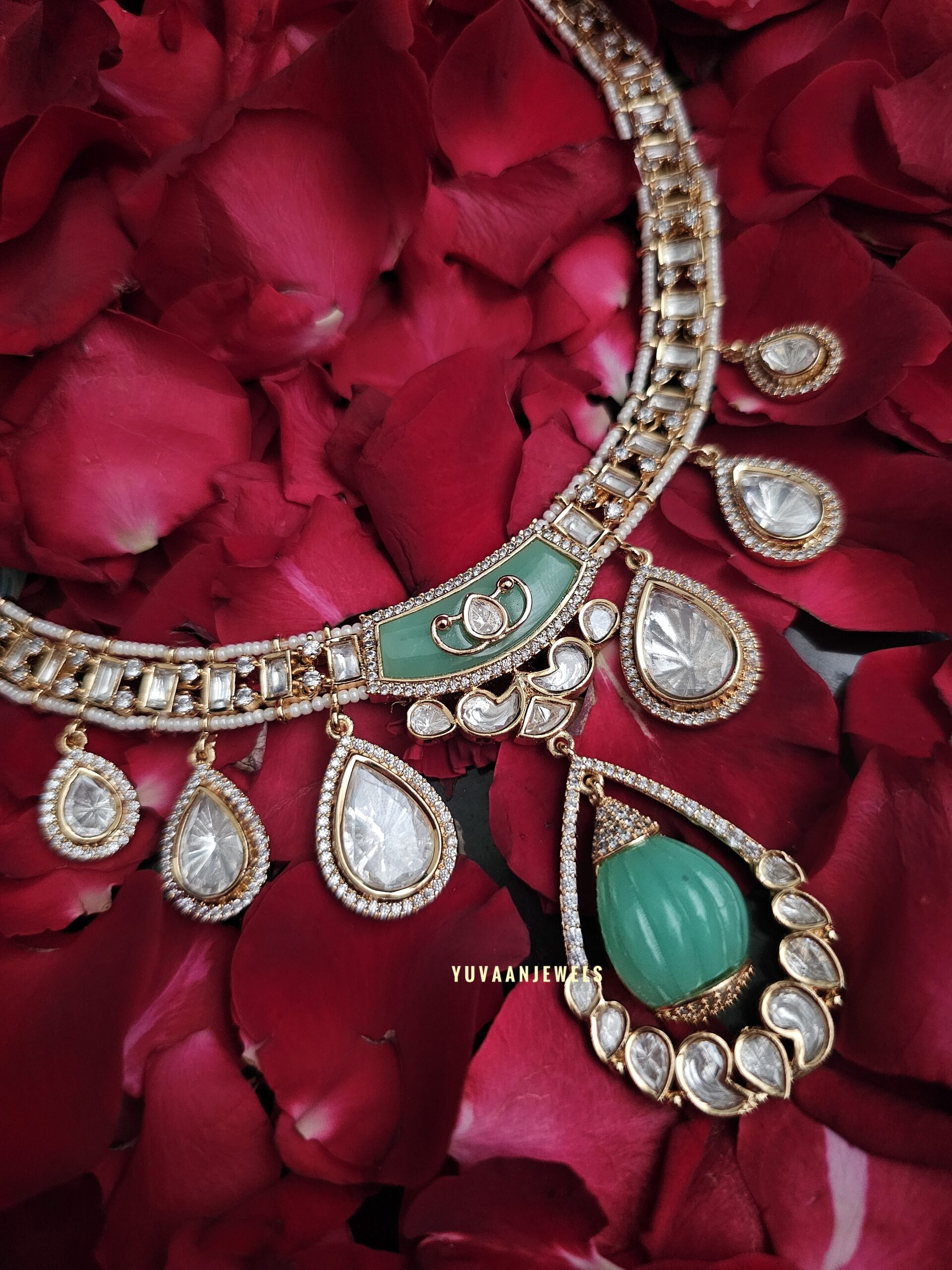 Mehbooba Polki Necklace Thumbnail