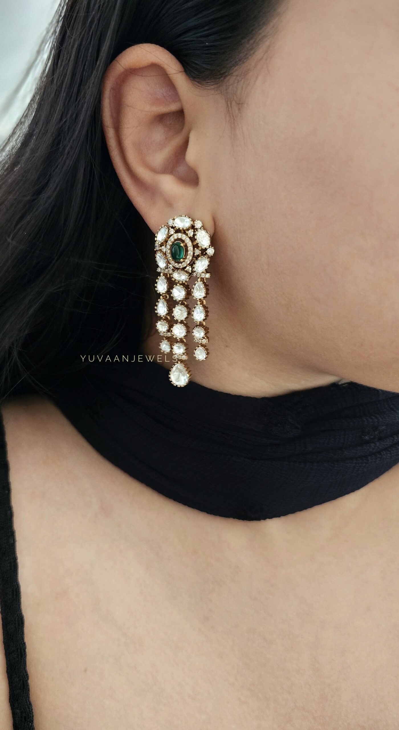 Tapsee Polki&Quartz Antique earings Thumbnail