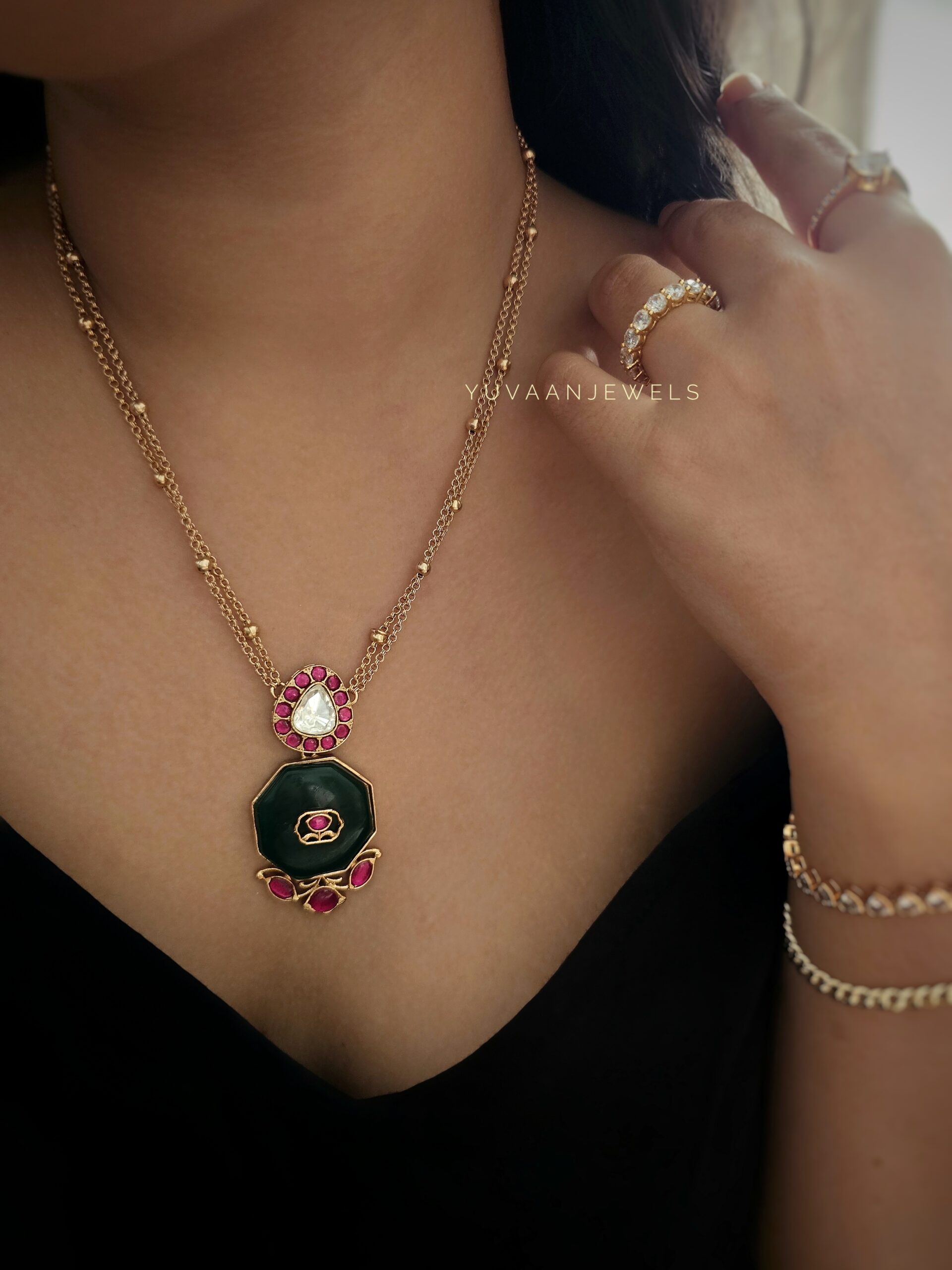 Utsav delicate necklace Thumbnail