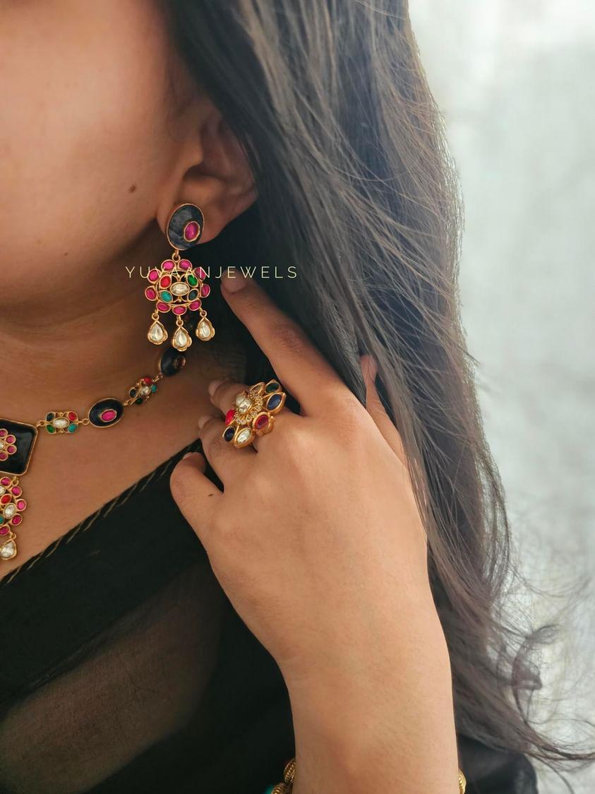 Rangaat quartz and polki necklace Thumbnail