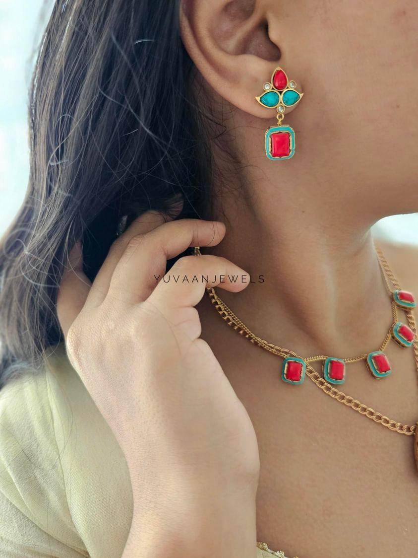 Dripti delicate necklace Thumbnail