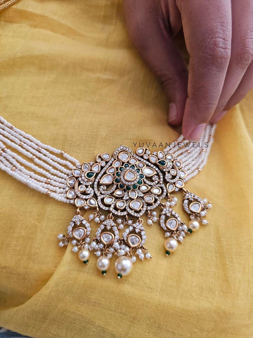 Kalam delicate and pearl choker Thumbnail