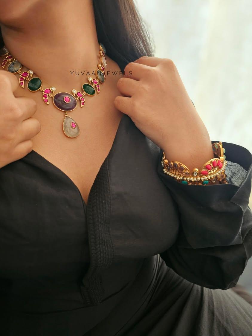 Mitali natural stone necklace Thumbnail