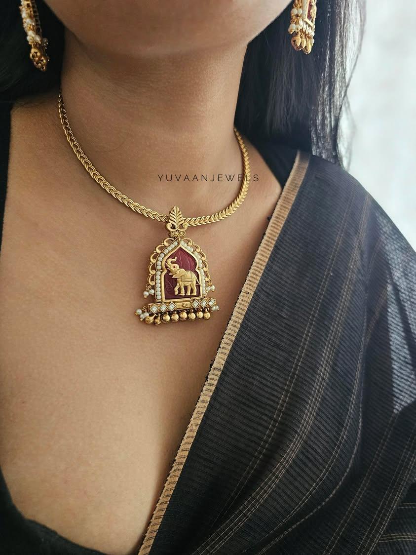 Mandira hasli Thumbnail
