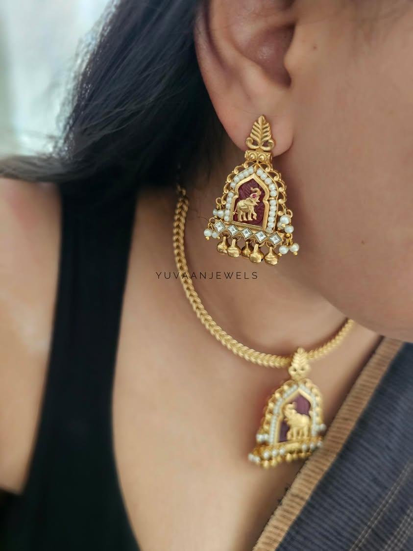 Mandira hasli Thumbnail