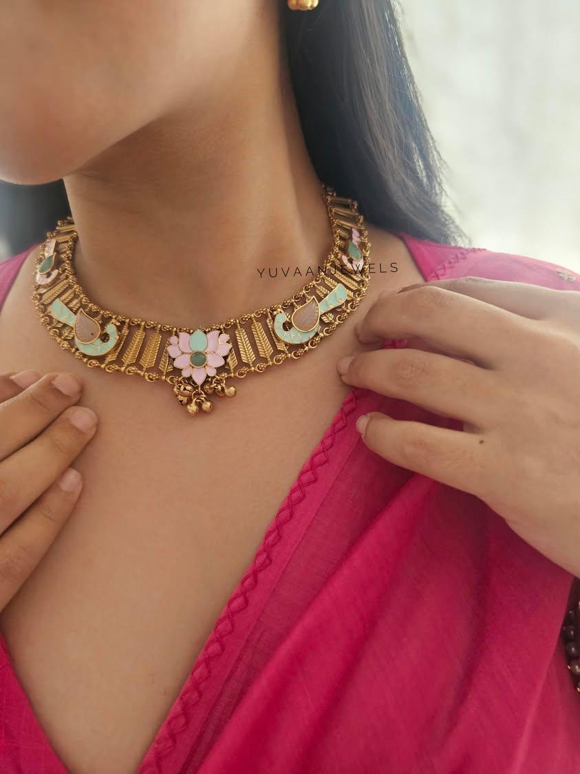 Baugh handcrafted necklace Thumbnail