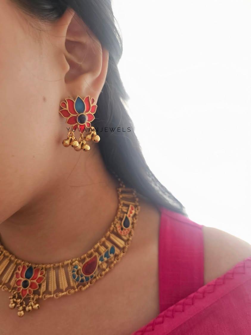 Baugh handcrafted necklace Thumbnail