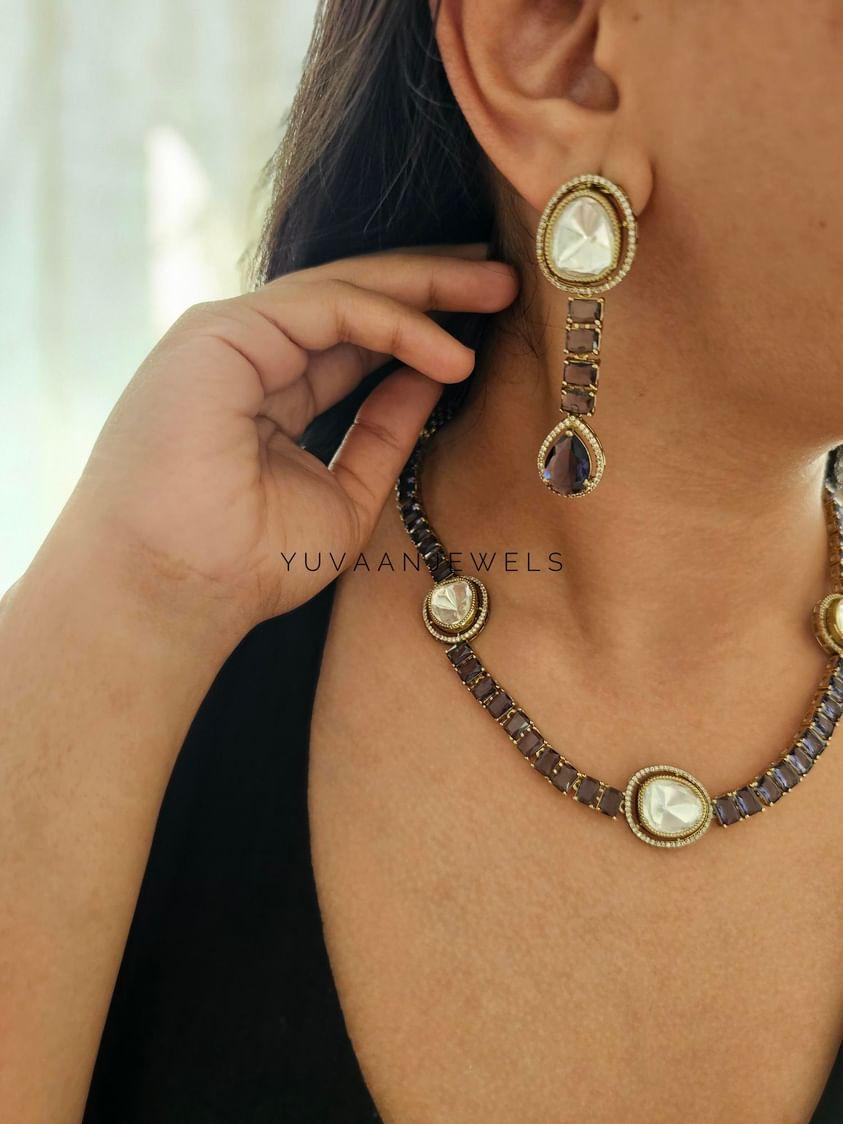 Madhu necklace Thumbnail