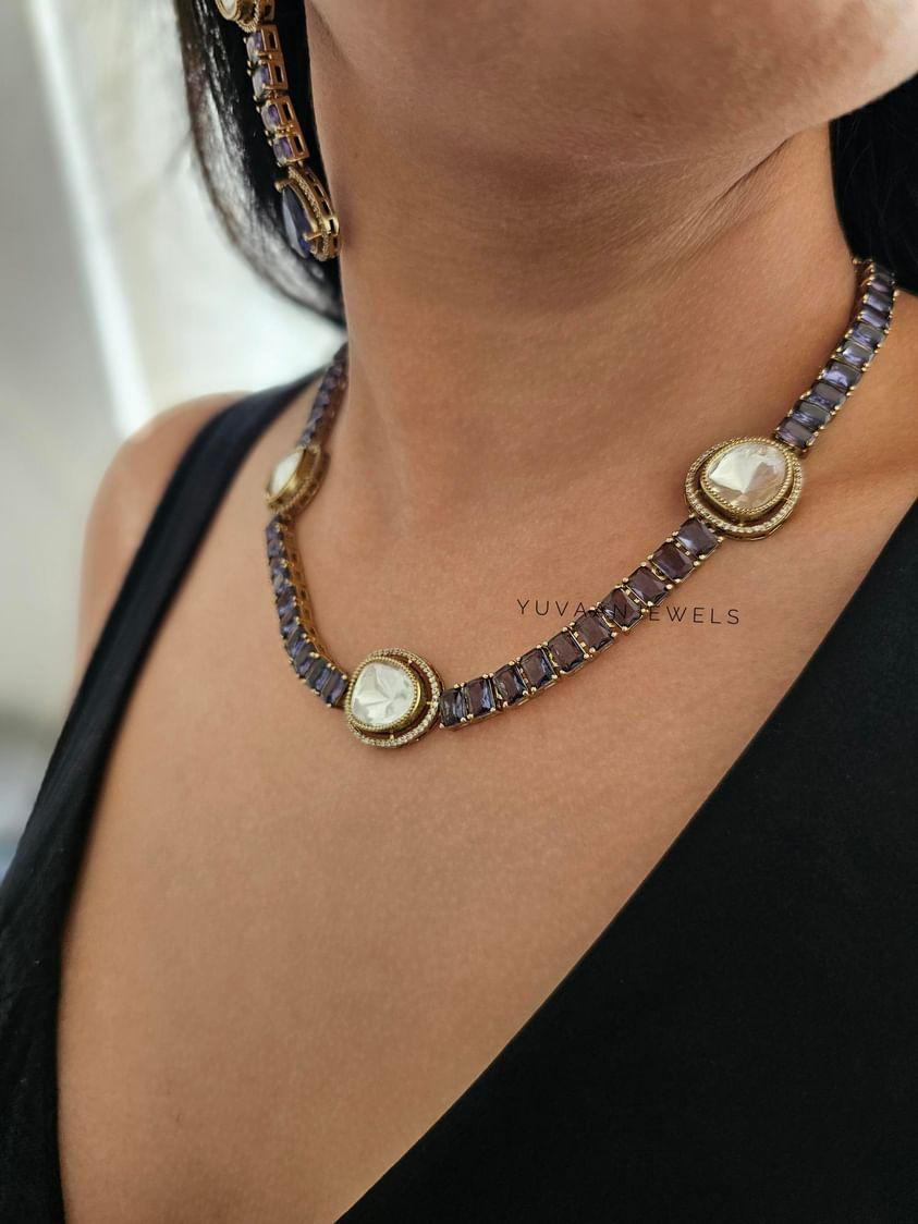 Madhu necklace Thumbnail