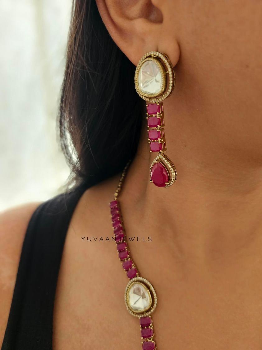 Madhu necklace Thumbnail