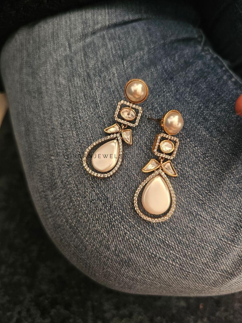 Mehak- mother of pearl necklace Thumbnail