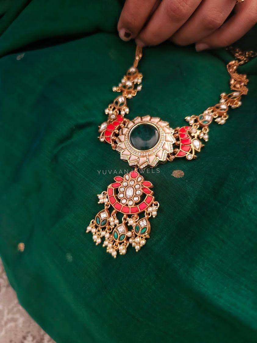 Navi handcrafted necklace Thumbnail
