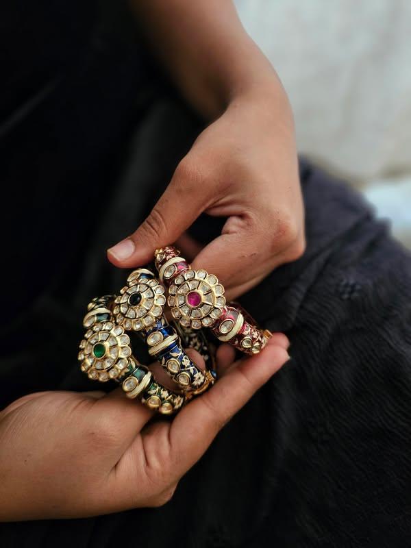 Yura Openable Bangle Thumbnail