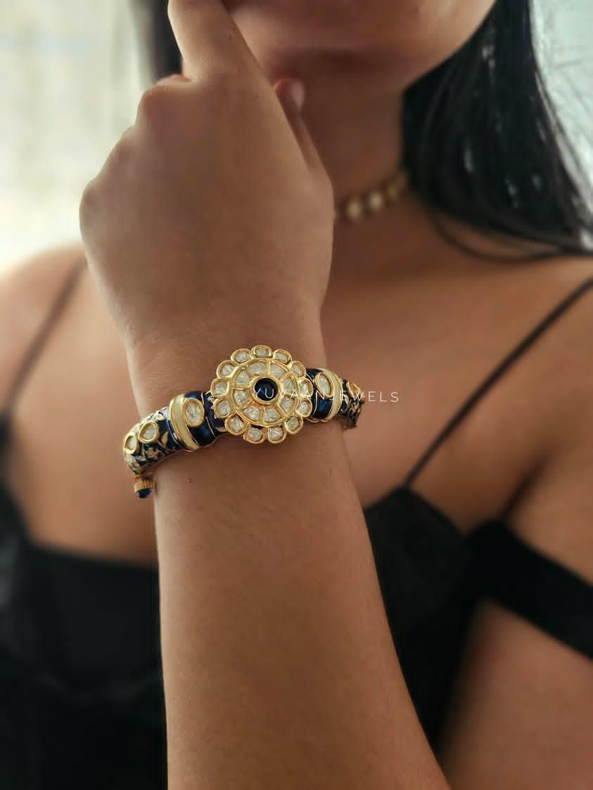 Yura Openable Bangle Thumbnail