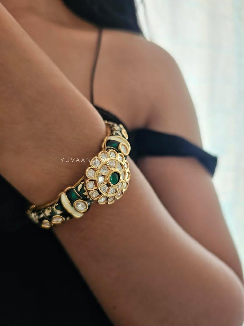 Yura Openable Bangle Thumbnail