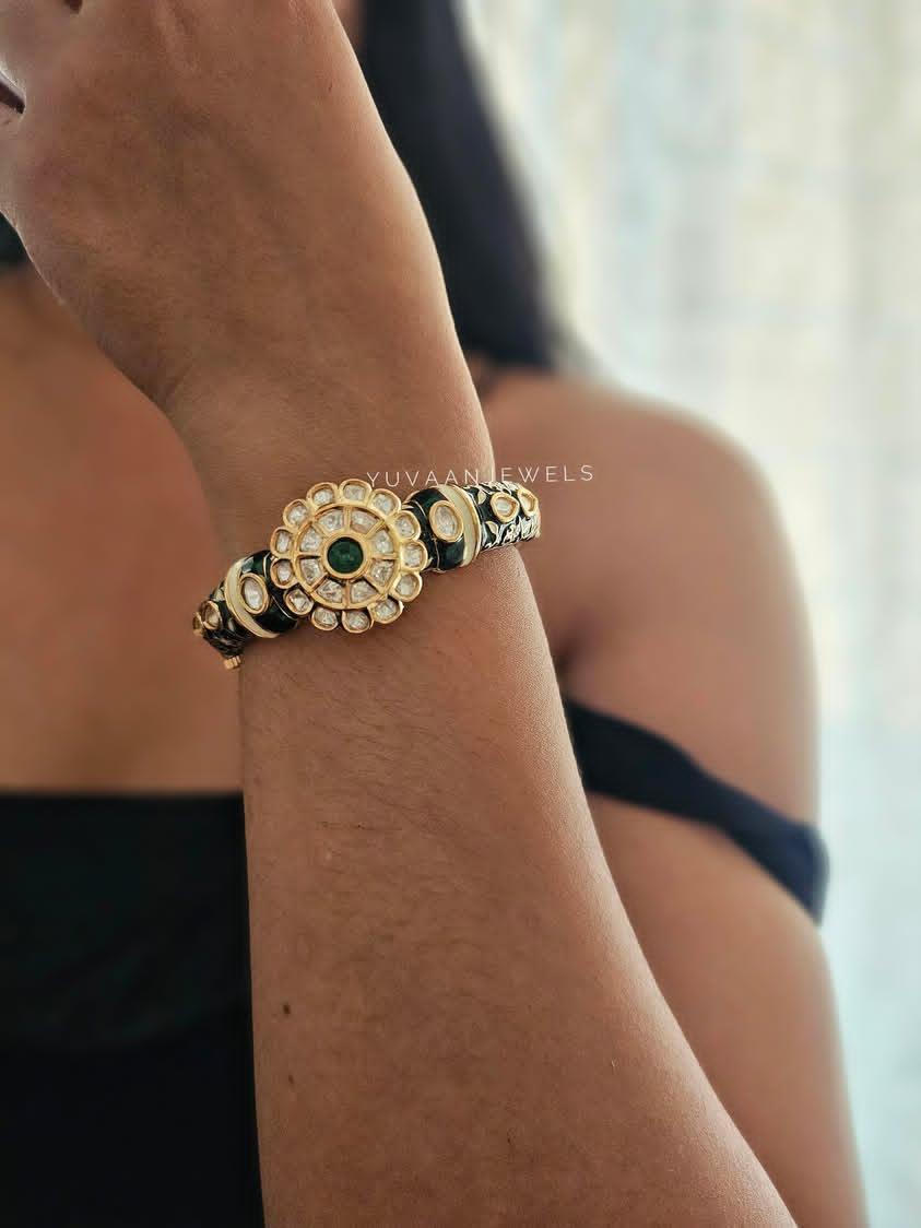 Yura Openable Bangle Thumbnail