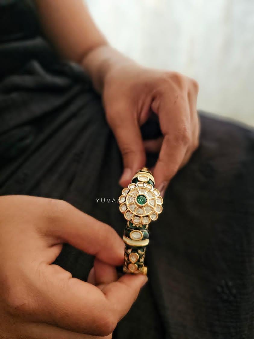 Yura Openable Bangle Thumbnail