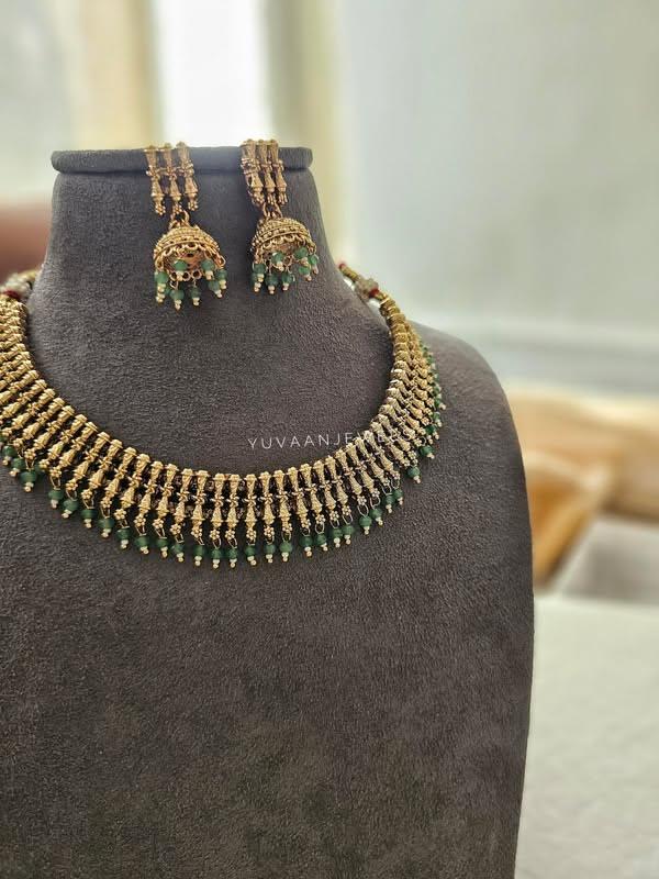 Ahya vintage necklace Thumbnail